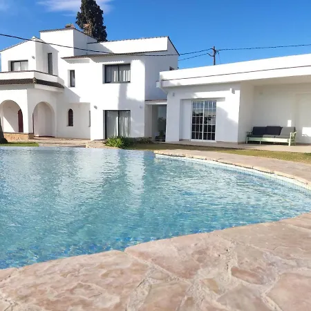 Vila Casa Marisa *
